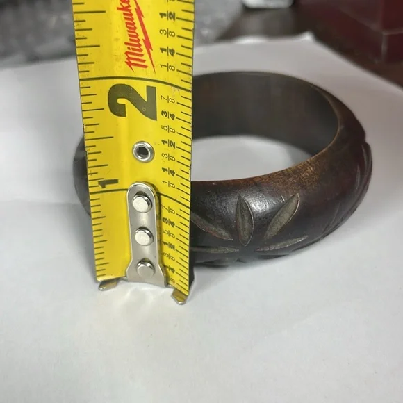 Carved Resin Bangle Bracelet Dark Chocolate Brown Chunky Costume Jewelry - Picture 5 of 5
